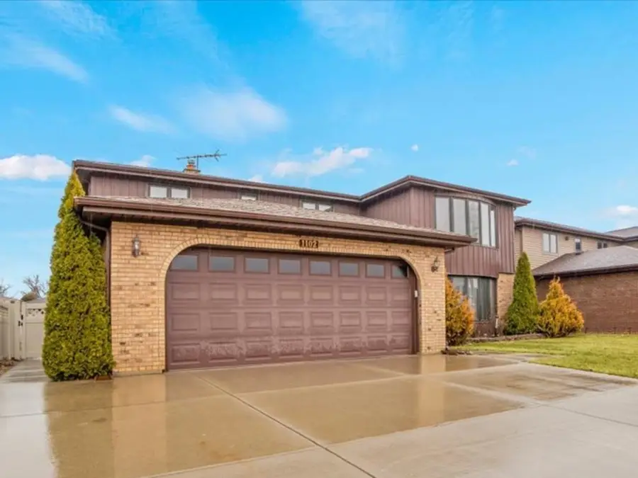 1102 E Ardyce Lane, Mount Prospect, IL 60056 - #2