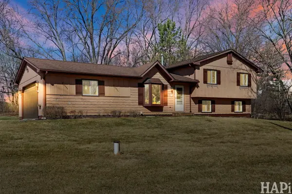 27236 W Northwest Highway, Barrington, IL 60010