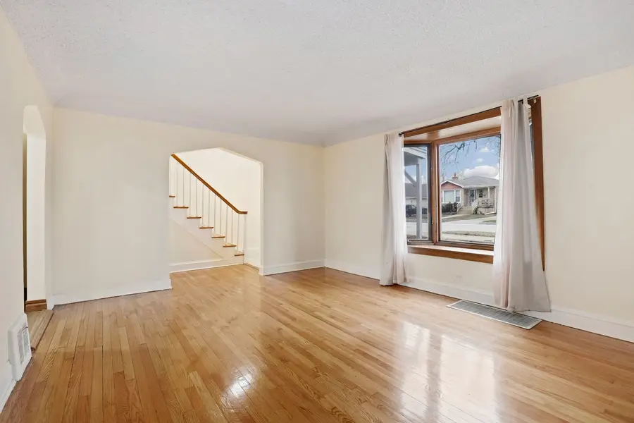 2821 W 102nd Street, Evergreen Park, IL 60805 - #2