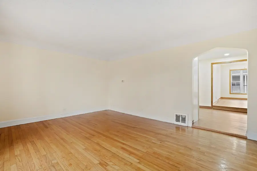 2821 W 102nd Street, Evergreen Park, IL 60805 - #3