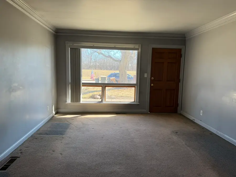 28 S Willow Way, North Aurora, IL 60542 - #2