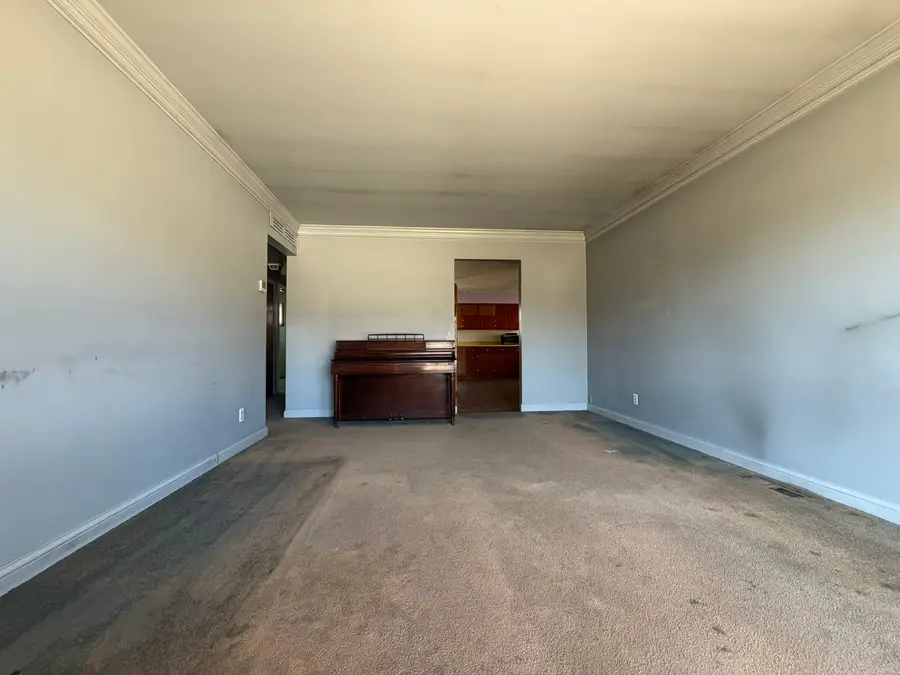 28 S Willow Way, North Aurora, IL 60542 - #3