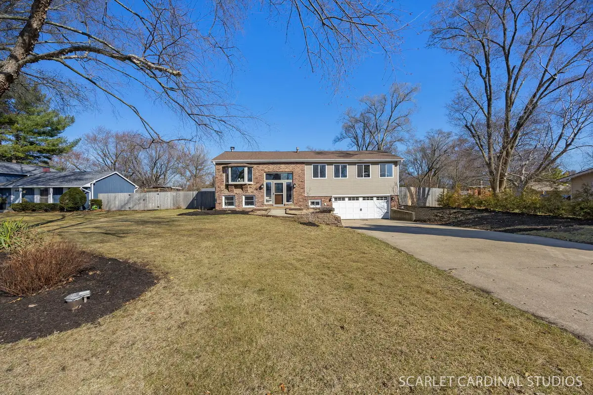 24430 W Boulevard De John, Naperville, IL 60564 - #1