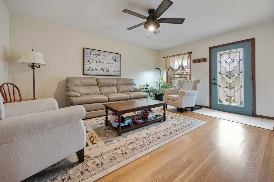 145 Concord Avenue, South Elgin, IL 60177 - #2