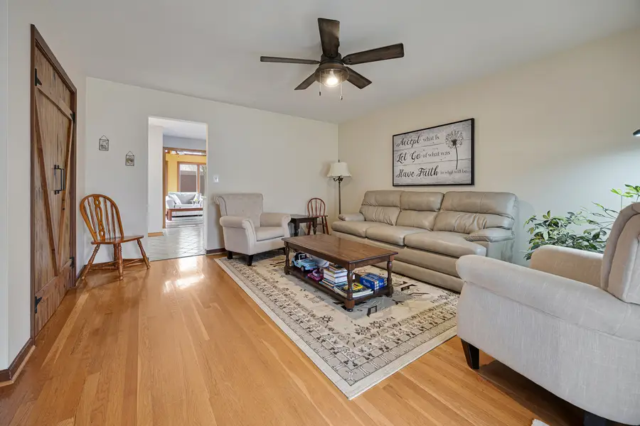 145 Concord Avenue, South Elgin, IL 60177 - #3