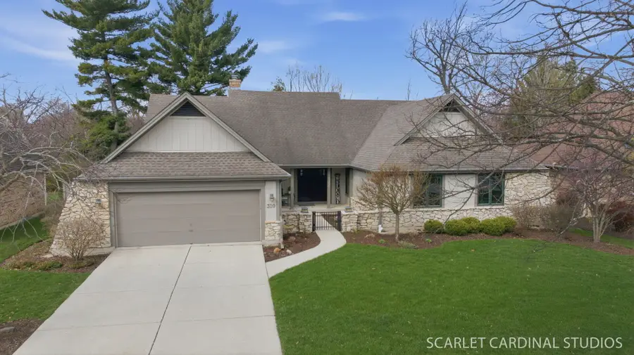 320 Oakwood Court, Wheaton, IL 60189 - #3