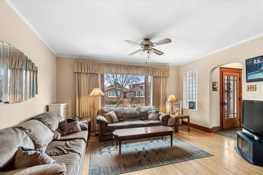 7925 W Cressett Drive, Elmwood Park, IL 60707 - #2