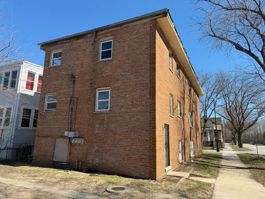 7958 S South Shore Drive, Chicago, IL 60617 - #3