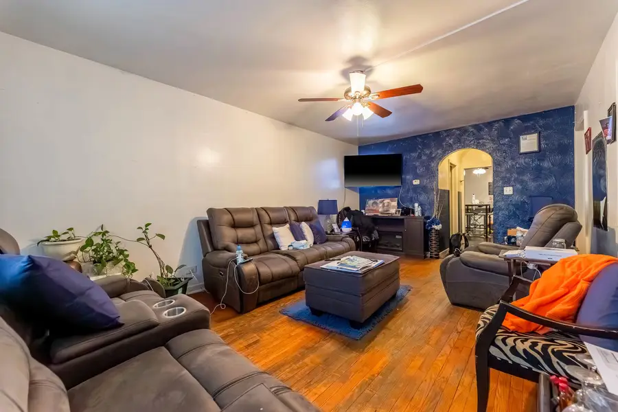 8332 S Kerfoot Avenue, Chicago, IL 60620 - #2