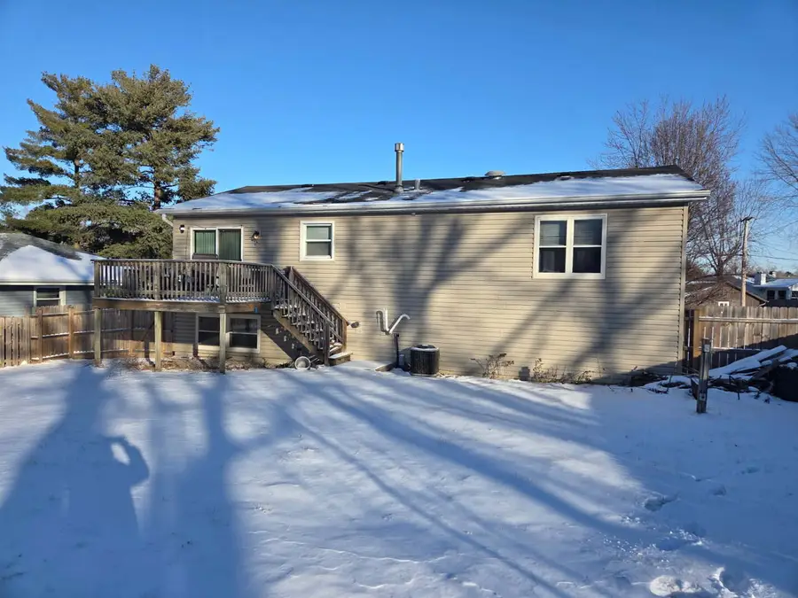 210 Hazelwood Drive, Lindenhurst, IL 60046 - #2