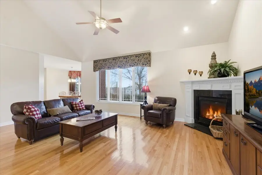 13106 Fox Hill Court, Lemont, IL 60439 - #3