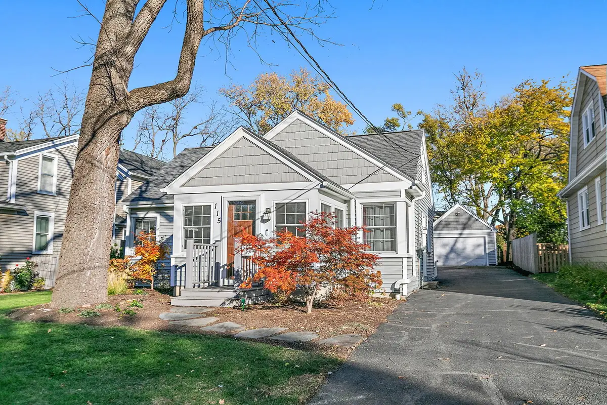 115 N Hager Avenue, Barrington, IL 60010 - #1