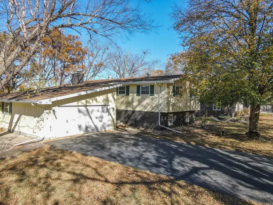 1752 Bittersweet Drive, Saint Anne, IL 60964 - #2