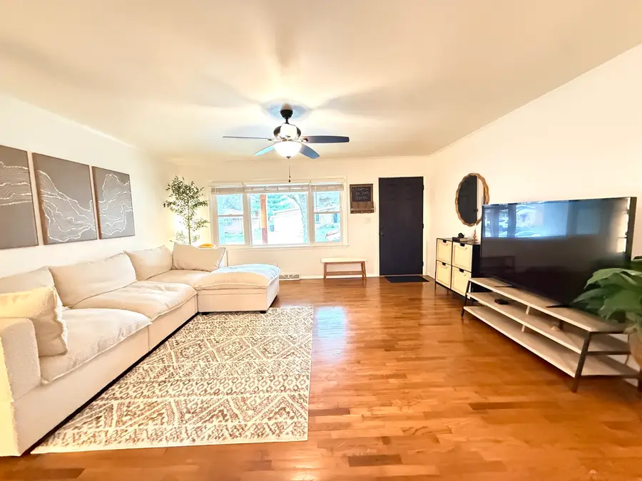 400 S Orchard Drive, Carbondale, IL 62901 - #3