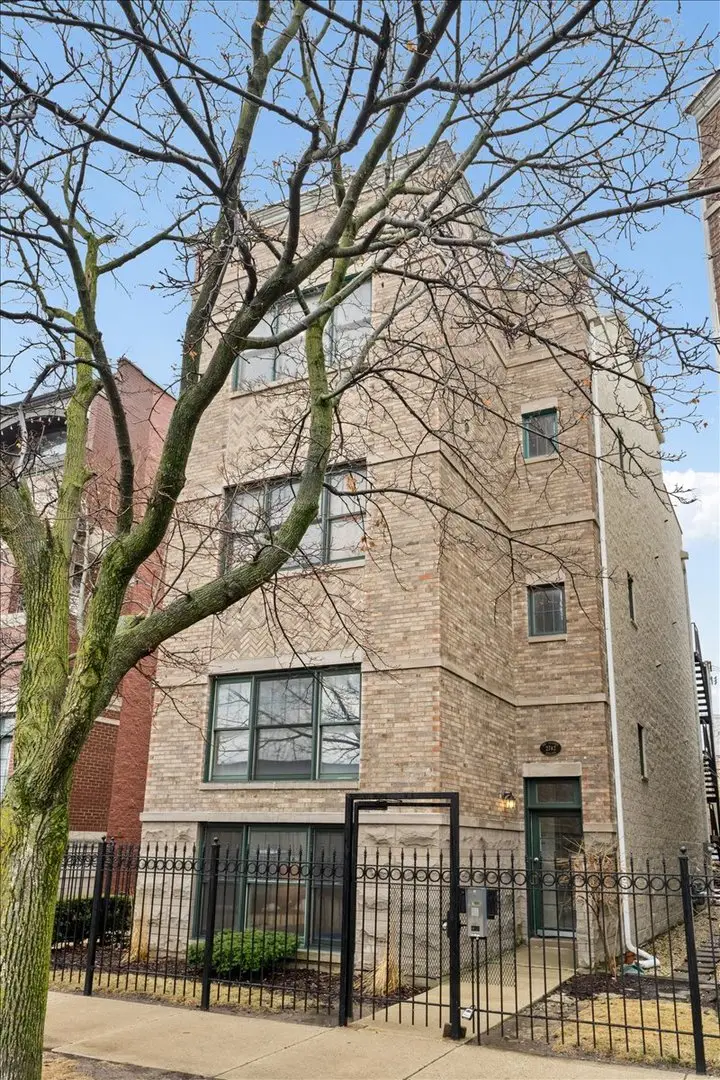2742 N Wolcott Avenue #3, Chicago, IL 60614 - #1