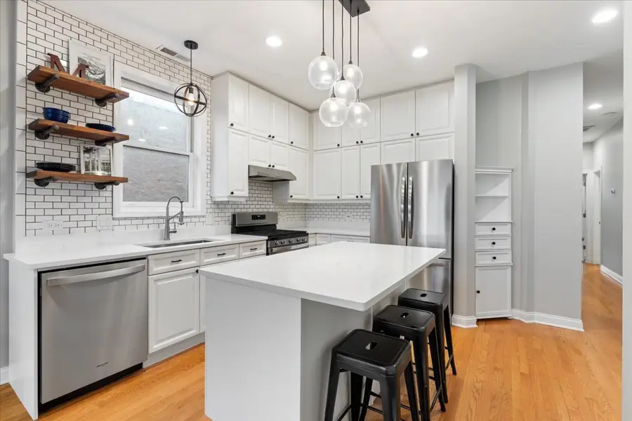 2742 N Wolcott Avenue #3, Chicago, IL 60614 - #3