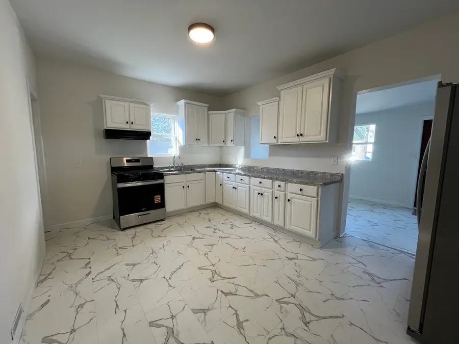 601 E Hickory Street, Chatsworth, IL 60921 - #3