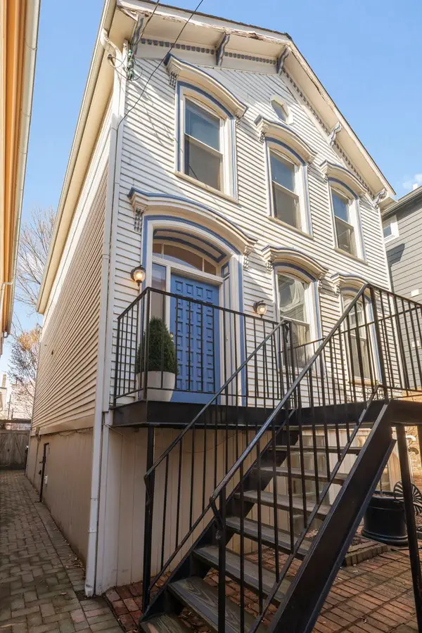 1718 N Sedgwick Street, Chicago, IL 60614