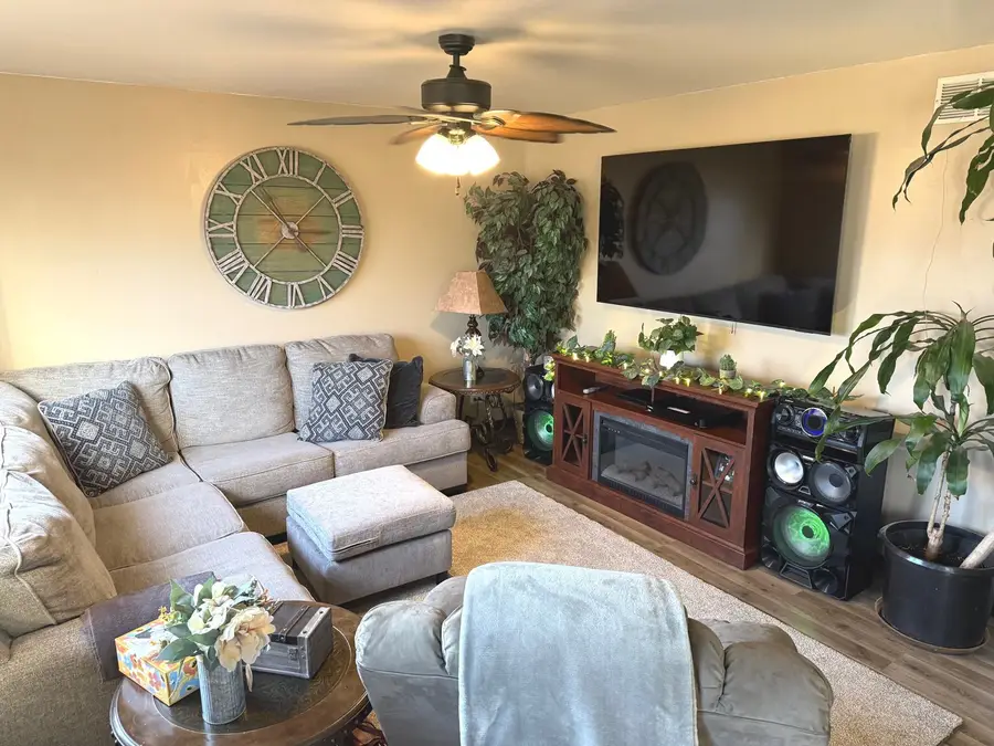 2405 Glen Circle East, Sycamore, IL 60178 - #2