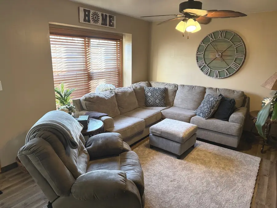 2405 Glen Circle East, Sycamore, IL 60178 - #3