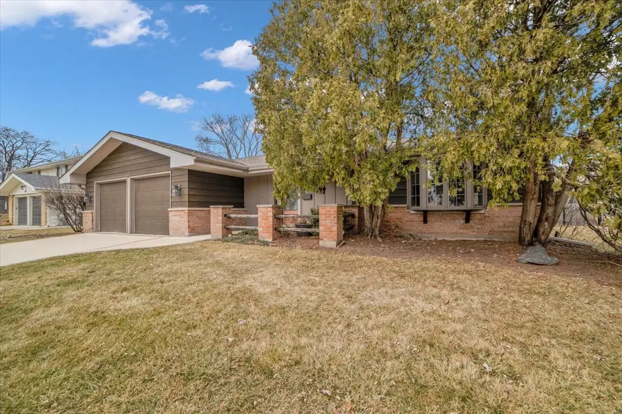 2S168 Mayfield Lane, Glen Ellyn, IL 60137 - #3