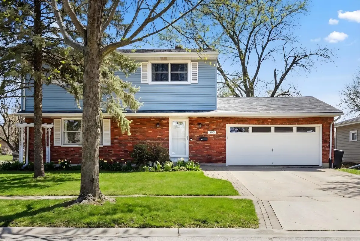 203 Fairview Drive, Saint Charles, IL 60174 - #1