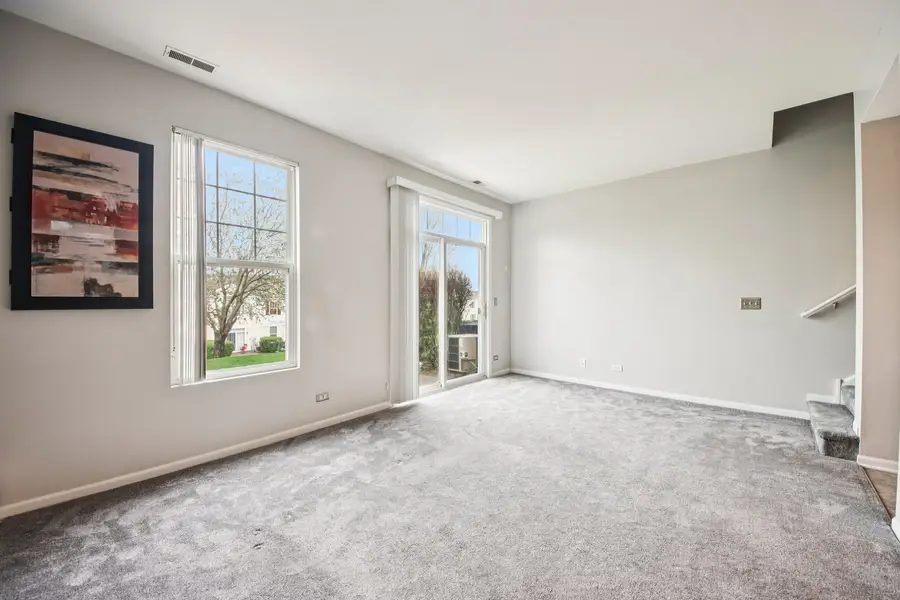 2203 Flagstone Lane #2203, Carpentersville, IL 60110 - #3