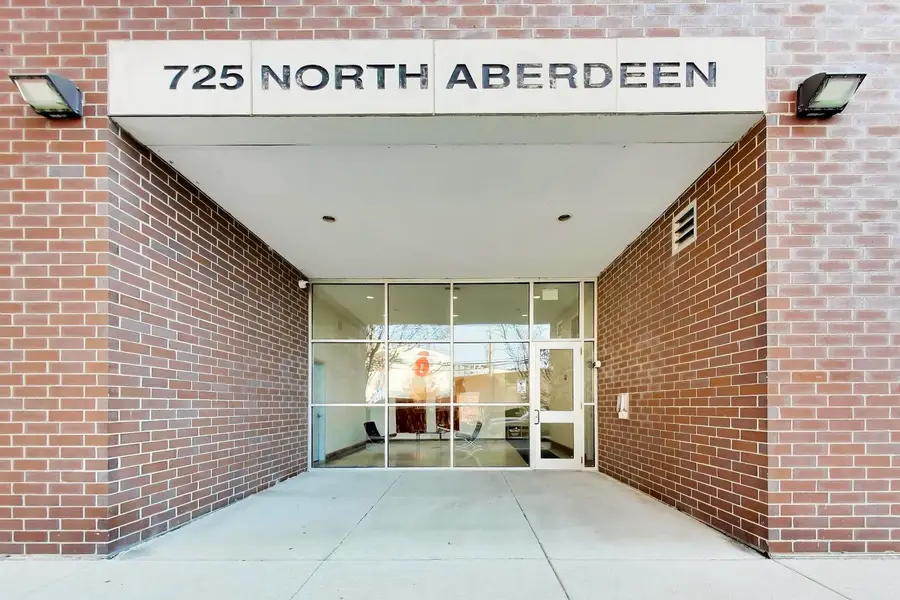 725 N Aberdeen Street #202, Chicago, IL 60642 - #2