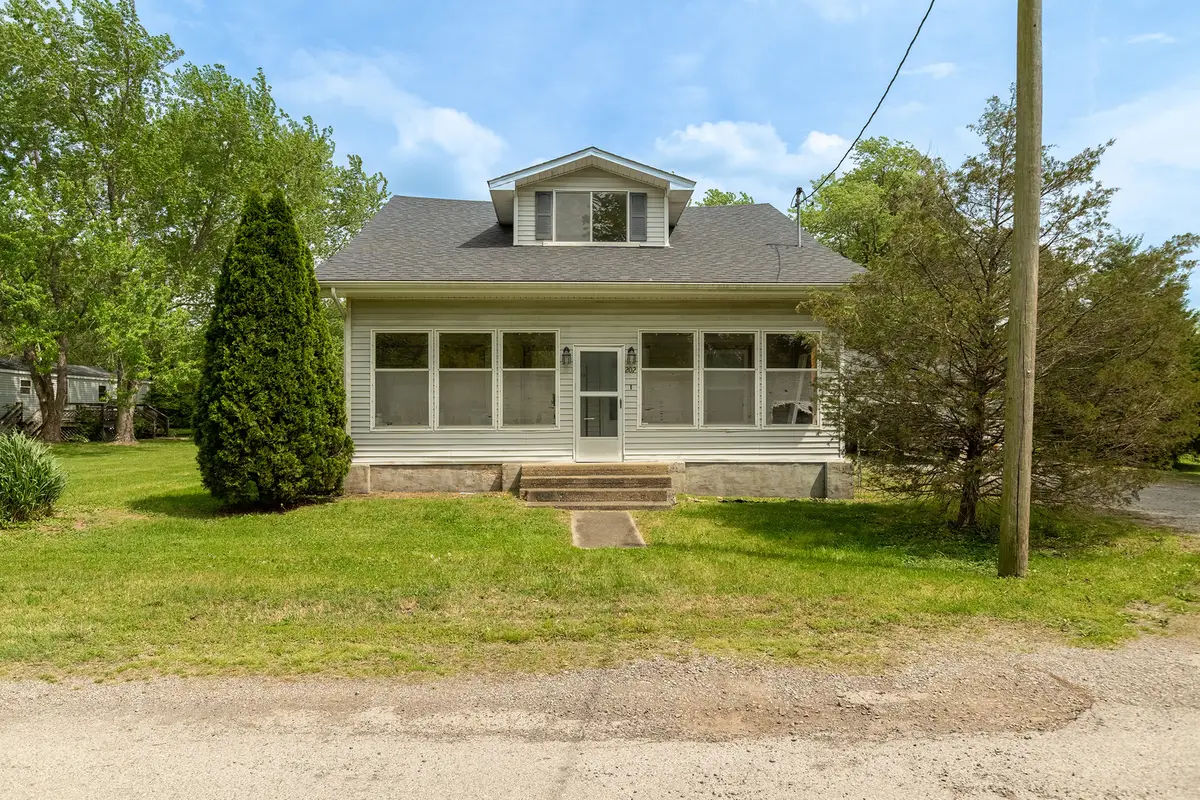 202 S Ervin Street, Pittsburg, IL 62974 - #1