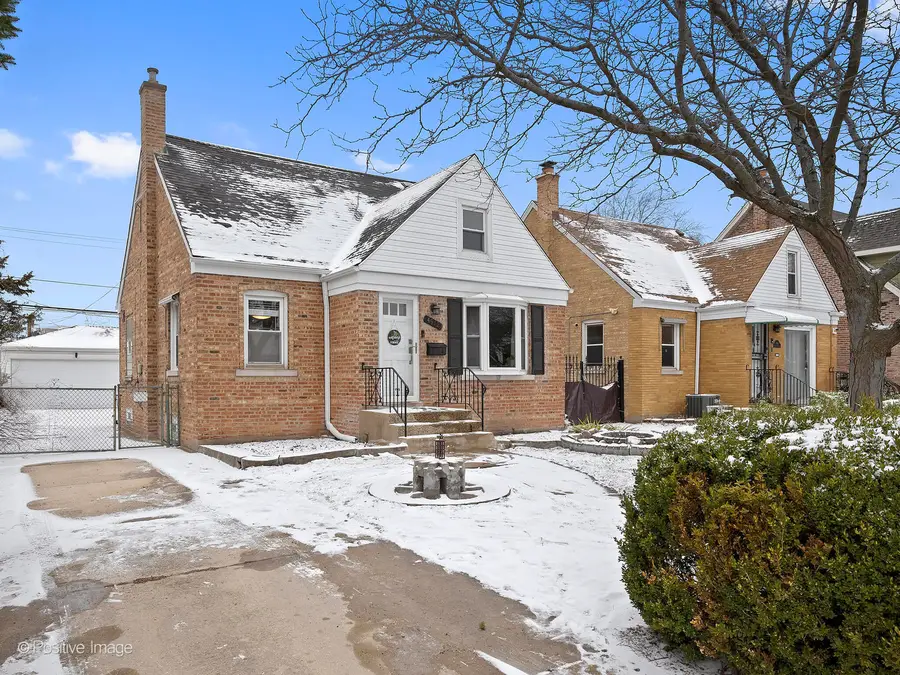4912 N Mulligan Avenue, Chicago, IL 60630 - #3