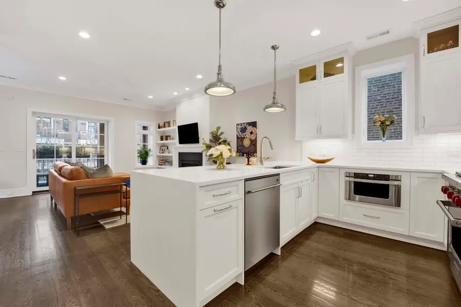 2744 N Mildred Avenue #2, Chicago, IL 60614 - #3