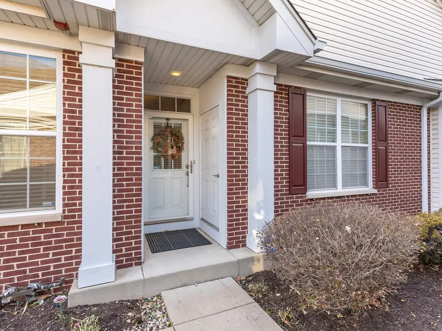 2805 Bond Circle #2805, Naperville, IL 60563 - #2