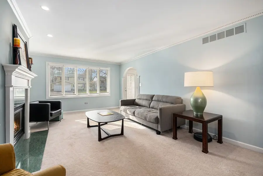 97 N Kenilworth Avenue, Glen Ellyn, IL 60137 - #3