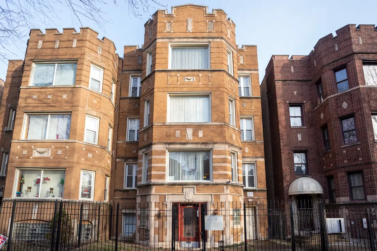 7637 S Phillips Avenue, Chicago, IL 60649 - #1