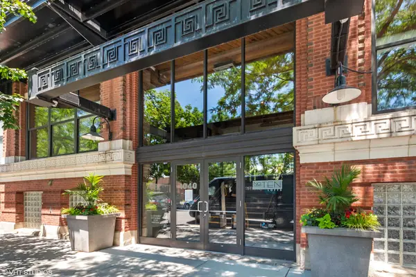 1040 W Adams Street #410, Chicago, IL 60607