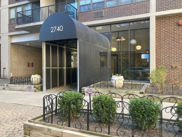 2740 N Pine Grove Avenue #19D, Chicago, IL 60614 - #1