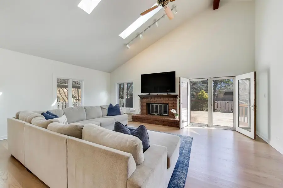 57 Chestnut Avenue, Clarendon Hills, IL 60514 - #3