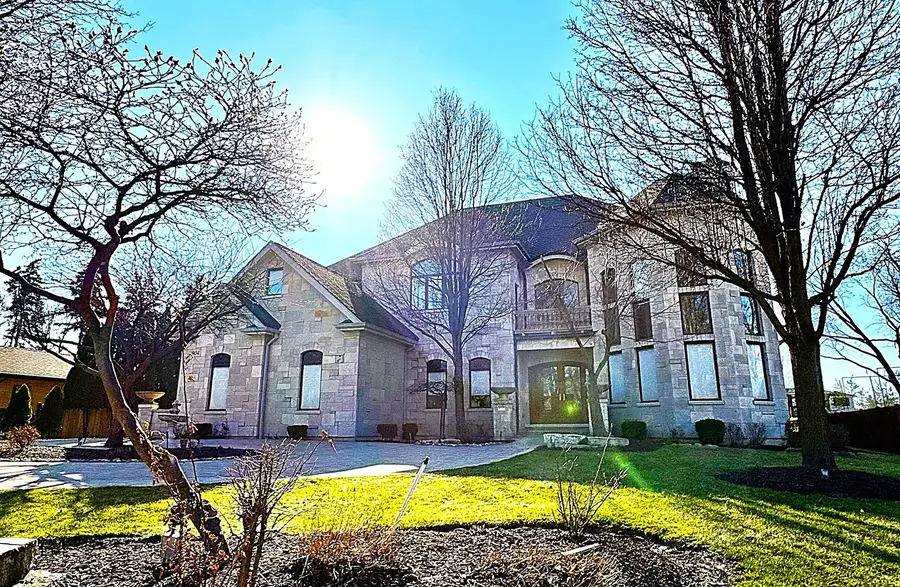 904 S Edgewood Lane, Mount Prospect, IL 60056 - #2