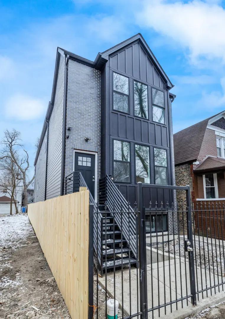 535 N Lawndale Avenue, Chicago, IL 60624 - #2