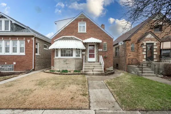 5944 W Foster Avenue, Chicago, IL 60630