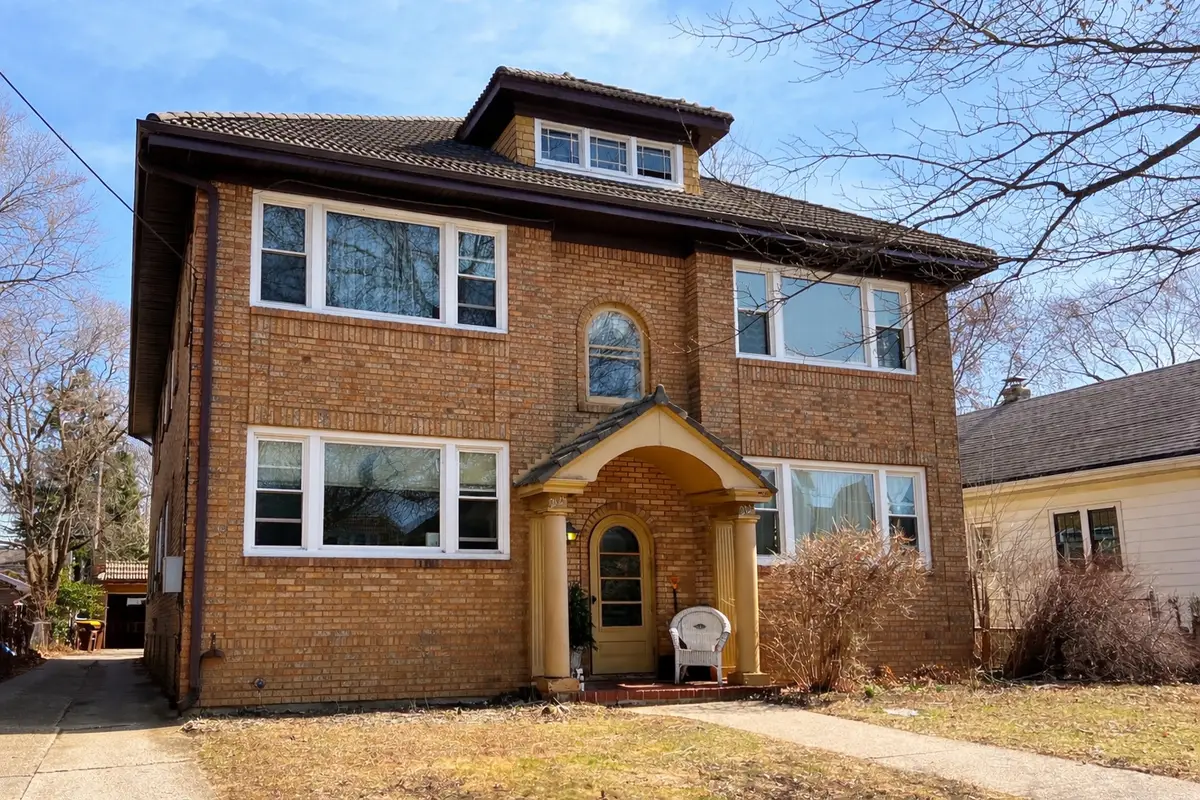 2123 Douglas Street, Rockford, IL 61103 - #1