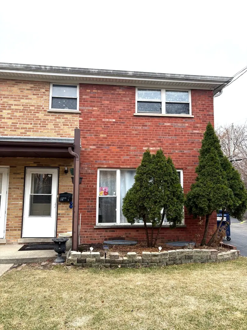 210 Linn Court #D, North Aurora, IL 60542 - #1