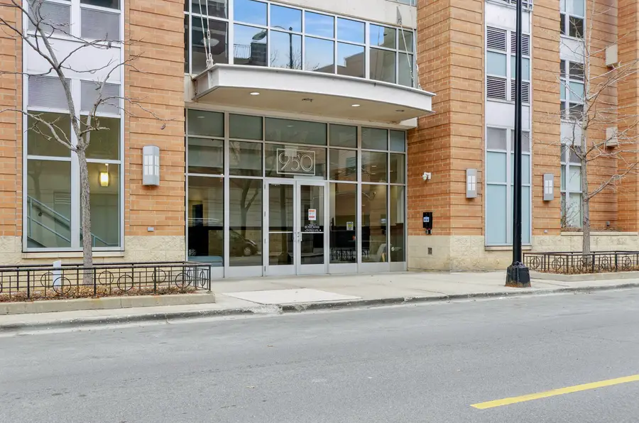950 W Monroe Street #809, Chicago, IL 60607 - #2