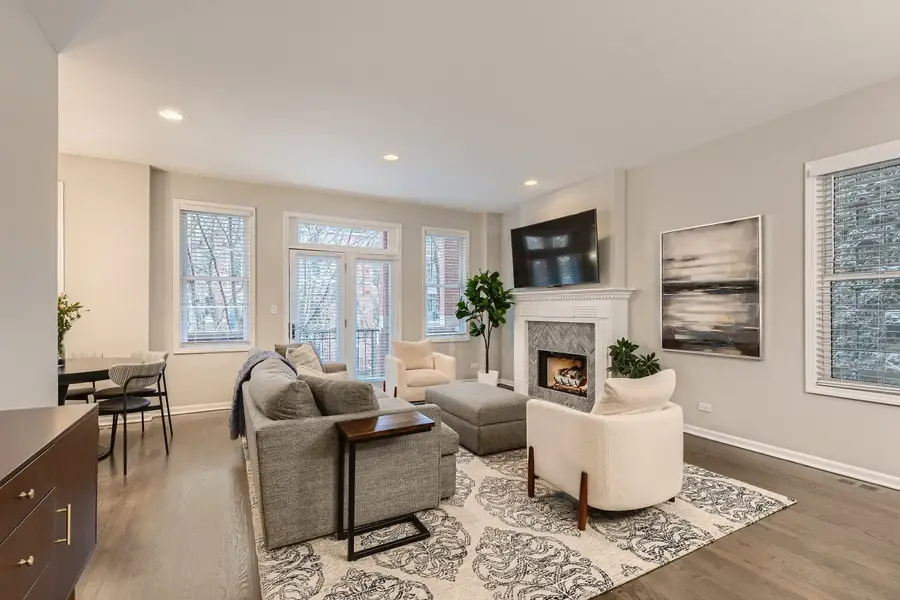 1515 N Hudson Avenue #2, Chicago, IL 60610 - #3