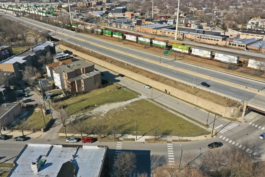 6848 S Anthony Avenue, Chicago, IL 60637 - #3