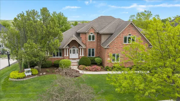 430 Alberosky Way, Batavia, IL 60510