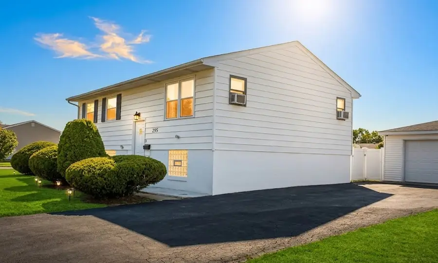 299 Beacon Boulevard, Chicago Heights, IL 60411 - #2