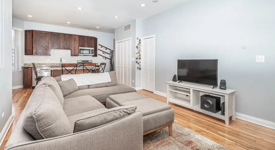 3710 W Wrightwood Avenue #2E, Chicago, IL 60647 - #3