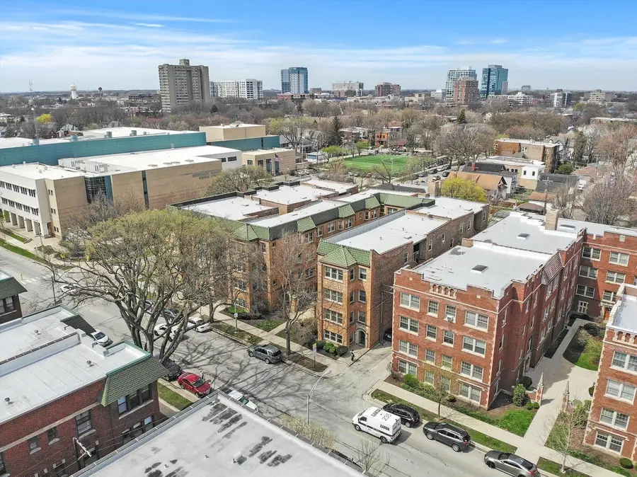 854 Washington Boulevard #1, Oak Park, IL 60302 - #2