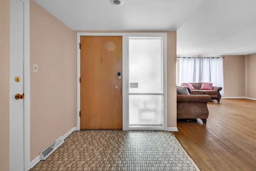 1028 W Strieff Lane, Glenwood, IL 60425 - #3